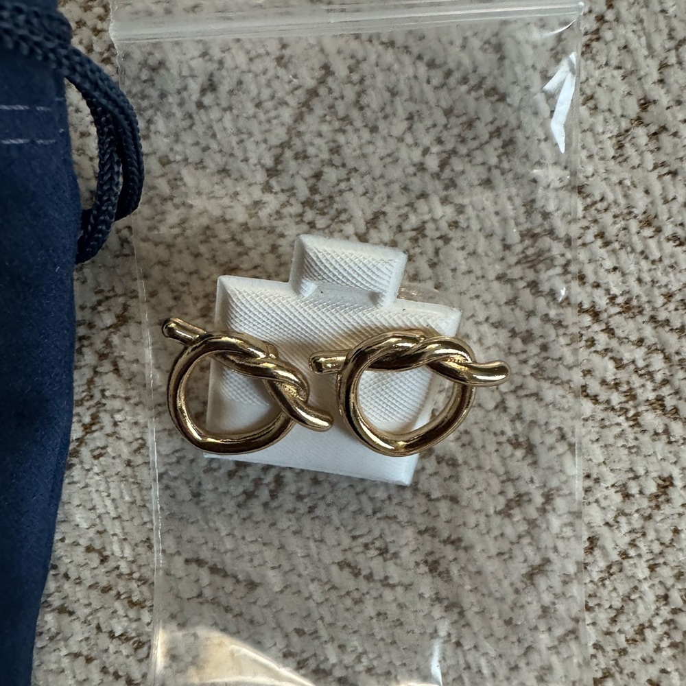 Gold Knot Earrings